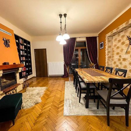 Central Apartment W/ Fire Place - Ground Floor 布加勒斯特 外观 照片