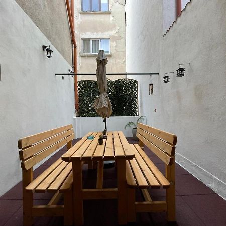 Central Apartment W/ Fire Place - Ground Floor 布加勒斯特 外观 照片