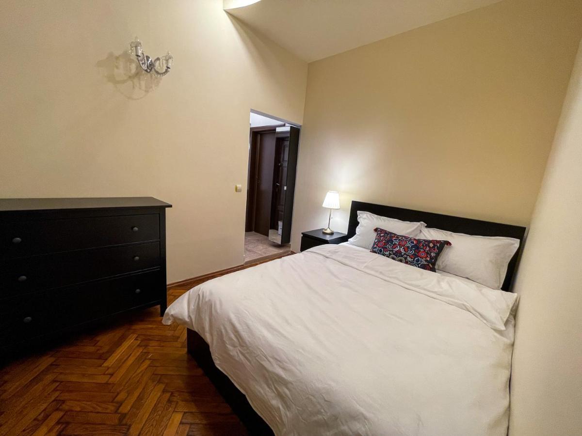 Central Apartment W/ Fire Place - Ground Floor 布加勒斯特 外观 照片
