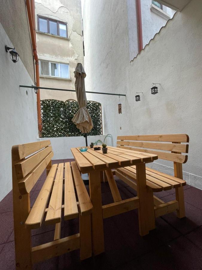 Central Apartment W/ Fire Place - Ground Floor 布加勒斯特 外观 照片